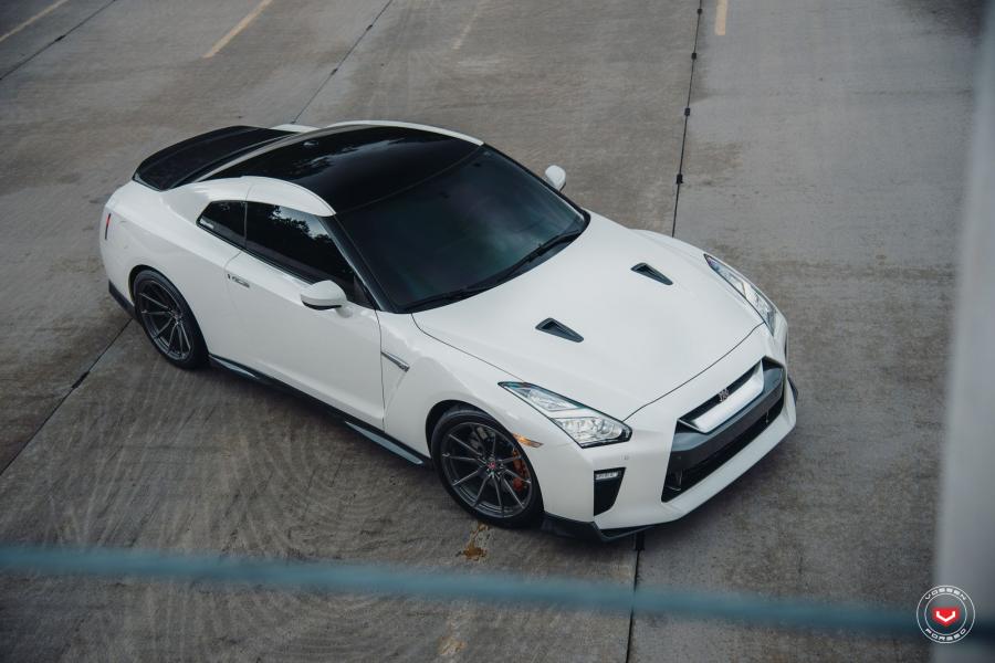  Nissan GT-R on Vossen Wheels (M-X2) 2019 года  (фото 25 из 26)